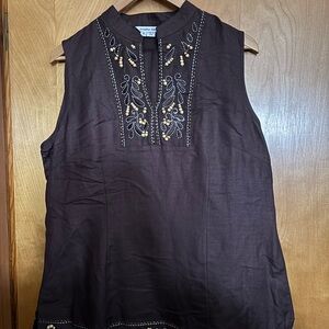 Embroidered Sleeveless Blouse in Dark Brown